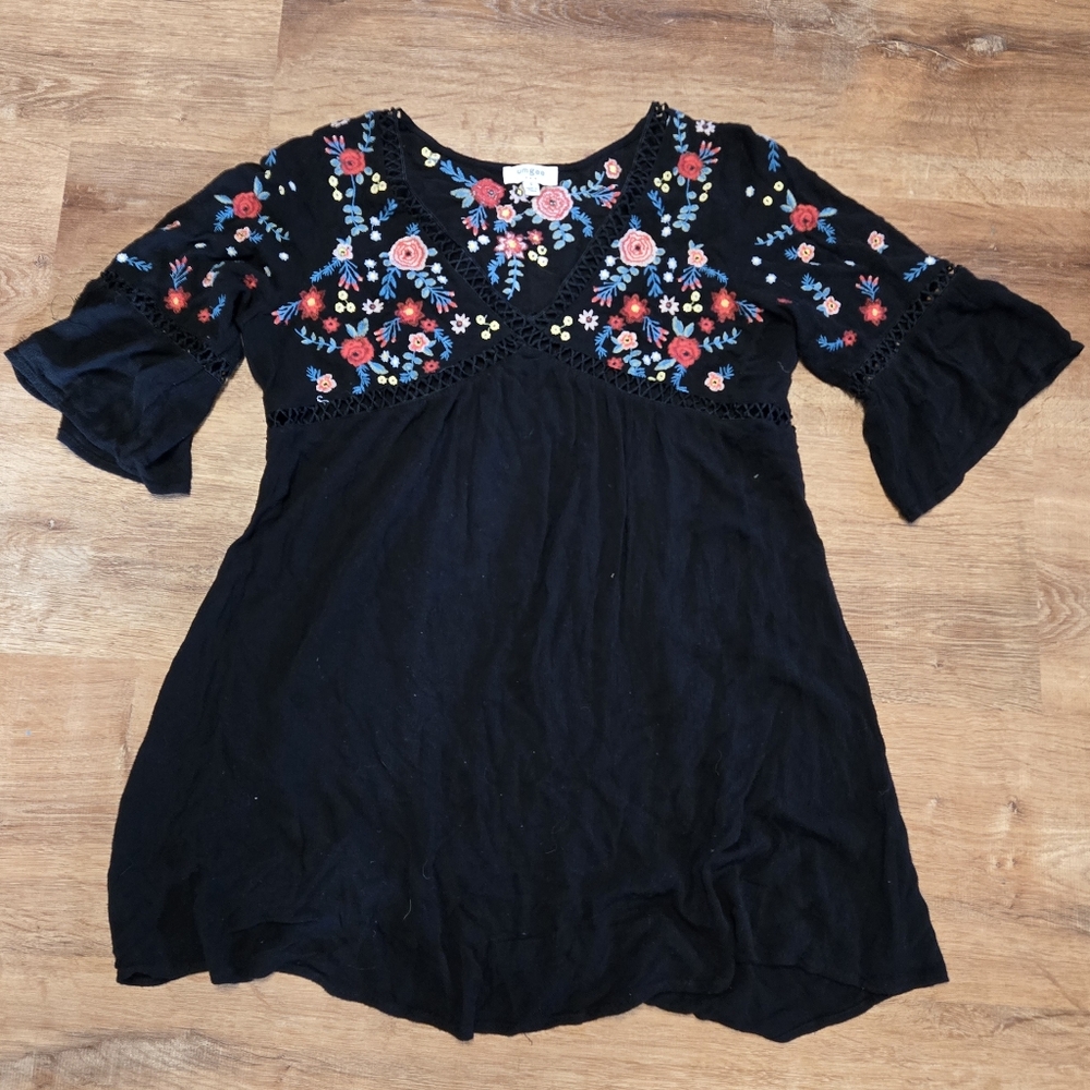 Umgee Black Blouse with Chic Embroidered Floral Design Small
